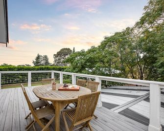 Kalinya Estate Homestead - up to 16 max - 바고 - 발코니