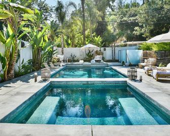 Cali Luxury Dream Hideaway - Woodland Hills - Pool