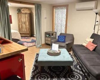 Private apartment in-town Hanover and near DHMC - Hanover