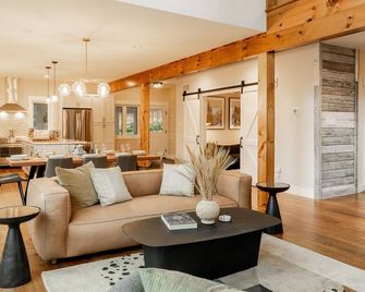 Beautiful Home in Stone Ridge - Stone Ridge - Living room