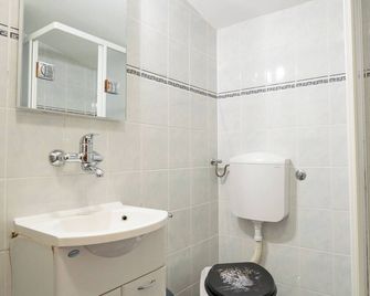 Apartments Adela III - Gajac - Baño