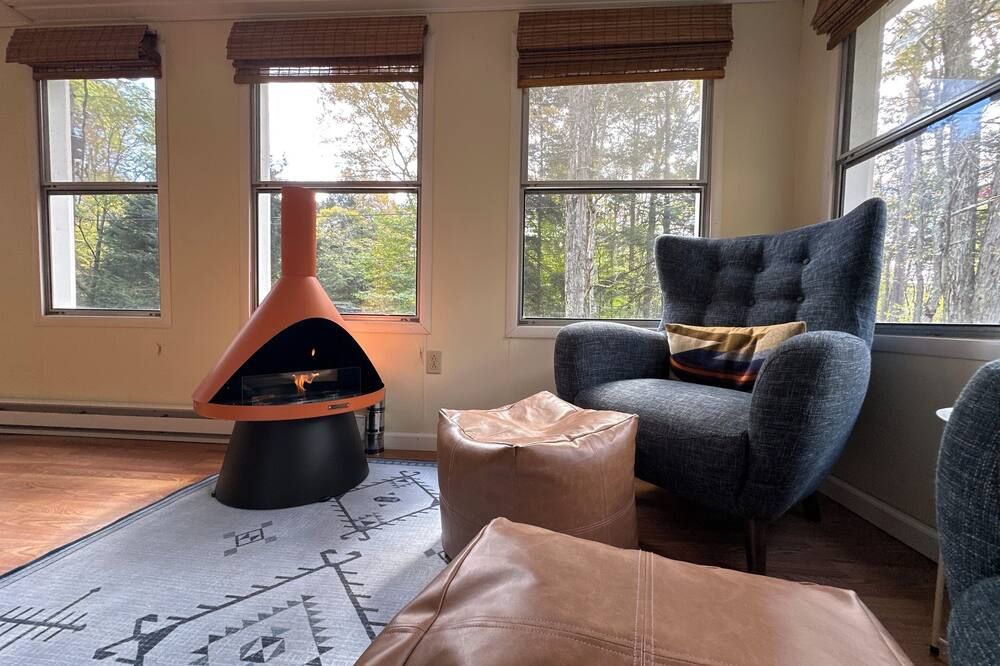 The Katonah House at Lake Mokoma - Pet Friendly with Lake, Beach, & Boat Access.