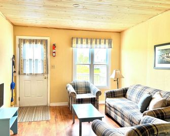 Jake & Jo's Cottages - North Rustico - Sala de estar