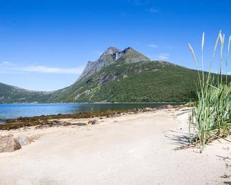 Cottage With Spectacular Views - Kjøpsvik - Beach
