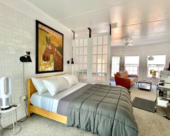 Toadhaus Studio In Quiet Residential Neighborhood Athens - Athens - Bedroom