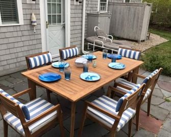 Falmouth Cape - Walk to Island Queen ferry to Martha's Vineyard, Beach, Downtown - Falmouth - Patio