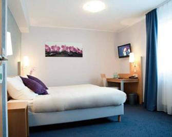Hotel Beuss - Oberursel - Bedroom