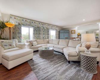 Hampton Inn & Suites Wilmington/Wrightsville Beach - Wilmington - Sala de estar
