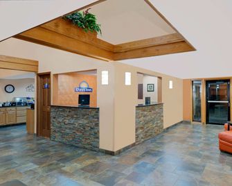 Days Inn by Wyndham Fort Dodge - Fort Dodge - Reception