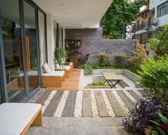 West Street Chen Family Garden Homestay (Yangshuo West Street Main Store) - Guilin - Patio