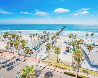 Oceanside Getaway Close to Beach and Legoland - Oceanside - Beach