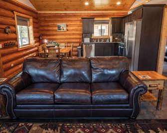 2bd, 2ba Full Kitchen, Wifi, Tv, Sleeps 8 - Bonners Ferry - Huiskamer