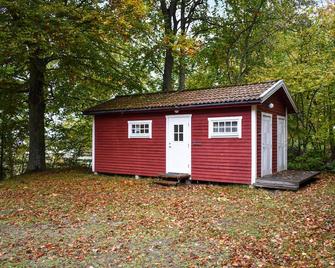 Nice Home In Tormestorp With Lake View - Hassleholm - Gebäude