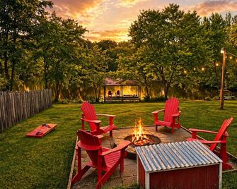 Lakefront Cabin - Farm Animals - Fish, Swim, Boat, Hike/Bike 5+Miles Trails - Louisa - Patio