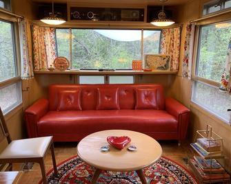 The Mansion Vintage Trailer at Tin Can Acres, 1957 Spartan Royal Mansion - Denison - Living room