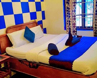 L Ocean Guest House - Pondicherry - Bedroom