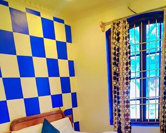 L Ocean Guest House - Pondicherry - Schlafzimmer
