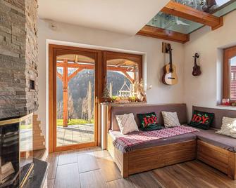 Luxury Vineyard Retreat Matej - Happy Rentals - Trebnje - Living room