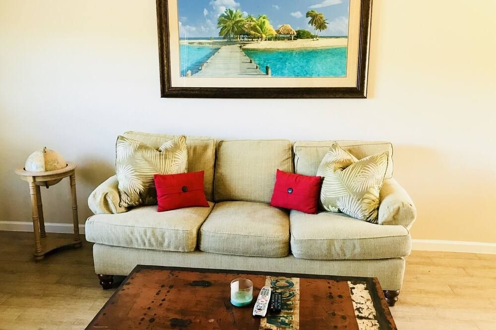 Blue Heron 106A Getaway 2 bedroom 1.5 bathroom - Palatka - Sala de estar