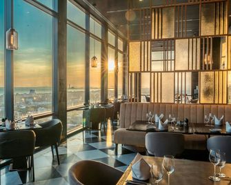 Holiday Inn & Suites Rayong City Centre By IHG - Rayong - Restaurant