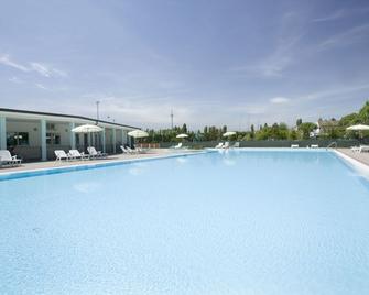 Long Beach Village Residence sul mare spiaggia privata inclusa - Lido Adriano - Pool