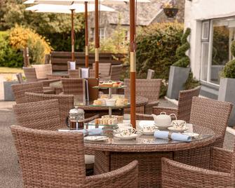 The Airds Hotel and Restaurant - Appin - Patio