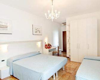 New Hotel - Jesolo - Bedroom