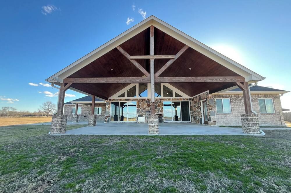 Peaceful Retreat with Spectacular Views near charming Sulphur Springs TX - Sulphur Springs - Gebäude