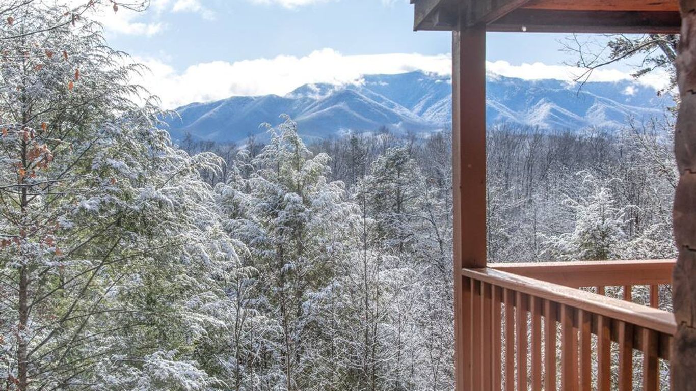 Dew South 2 Bedroom Home with Hot Tub