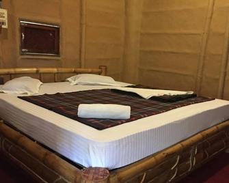 Nature Hunt Eco Camp - Kaziranga - Slaapkamer