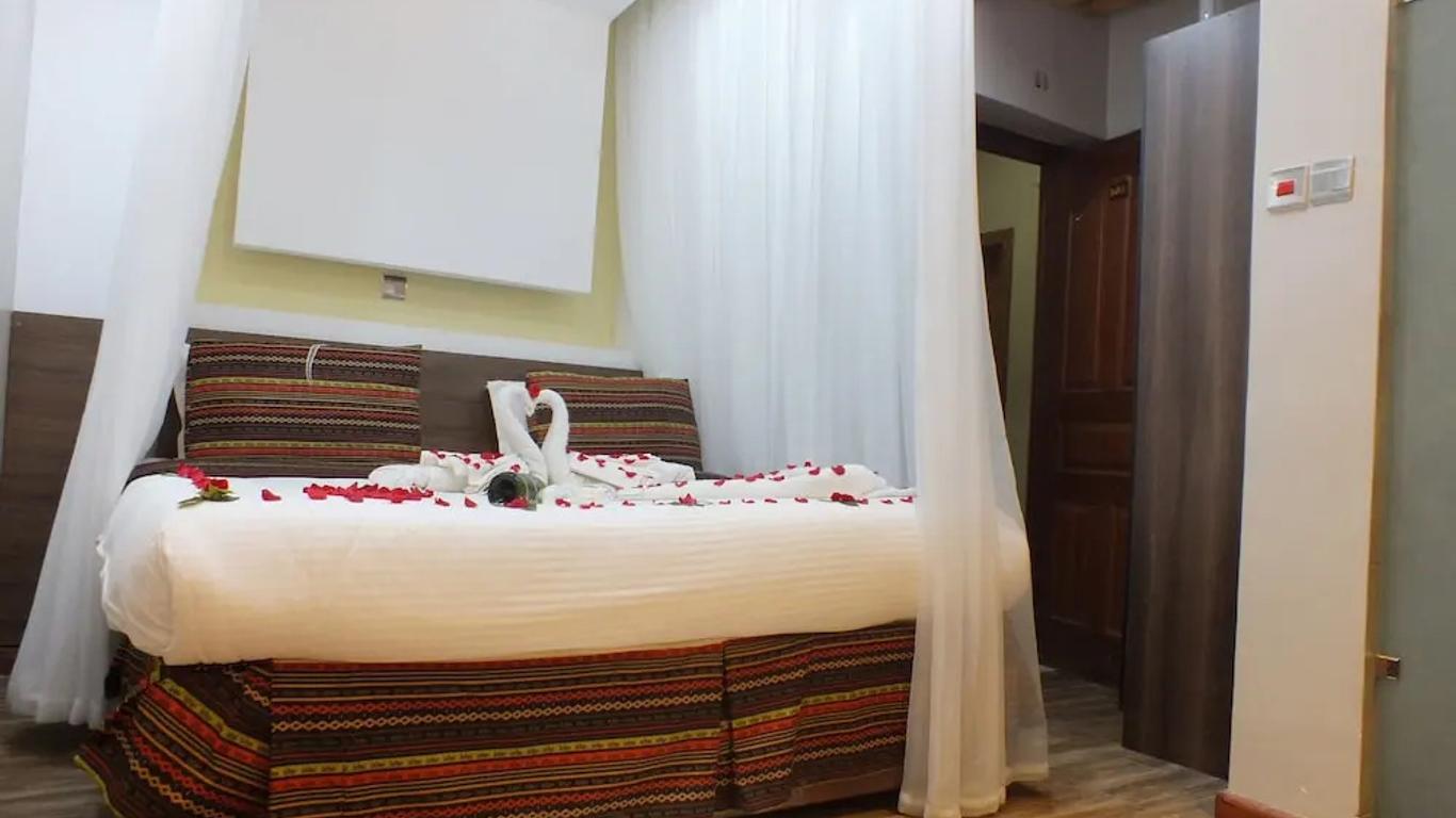 Laibon Hotel