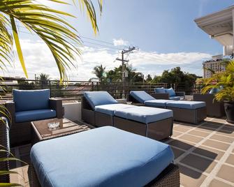 Winds Boutique Hotel - אנג'לס סיטי - מרפסת