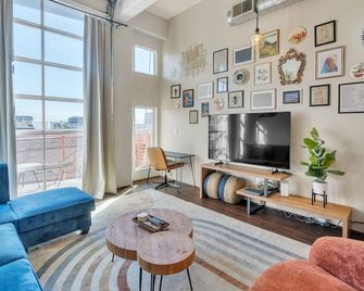 Modern Condo With Mountain Views, Walk To Downtown 2 Bedroom Condo - Salt Lake City - Salon