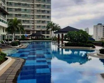 Amora Suites at the Beacon Makati - Manila - Pool