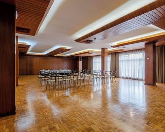 Nova Cruz Hotel - Santa Maria da Feira - Meetingraum