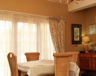 A White House Guest House - Grahamstown - Comedor