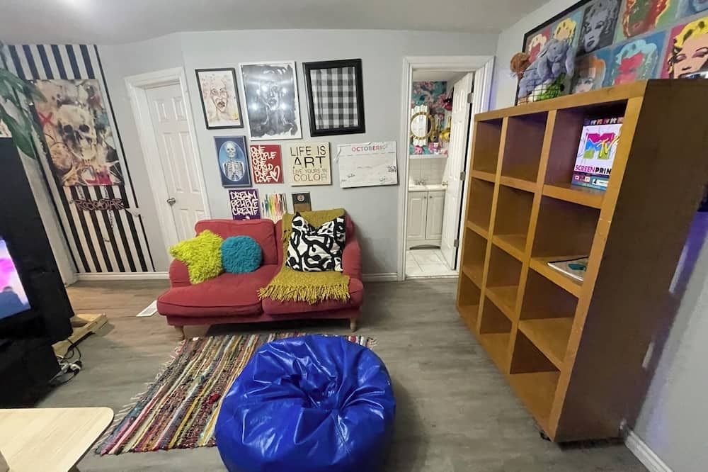Cozy Brownstone Garden Level Studio with Backyard - Brooklyn - Vardagsrum