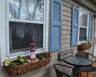 Cozy, Vintage Home, Quiet Neighborhood, Walk or Bike To Lake City's Attractions - Lake City - Patio