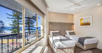 Manly Paradise Motel & Apartments - Sydney - Bedroom