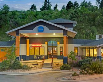 Travelodge by Wyndham Rapid City - Rapid City - Edificio