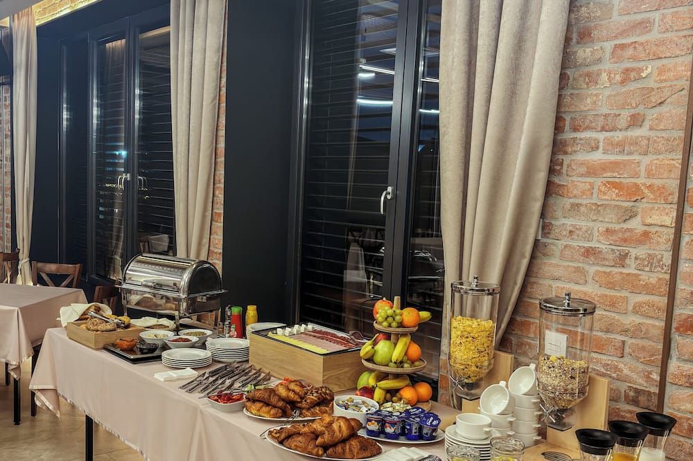 No Pardon Hotel - Satu Mare - Buffet