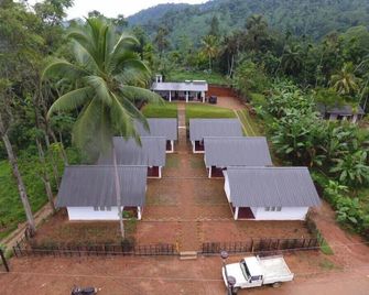 Kl Sinharaja - Deniyaya