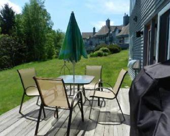 Beautiful Mountainside 2 Bedroom 2 Bath Condominium - Mount Snow - Patio