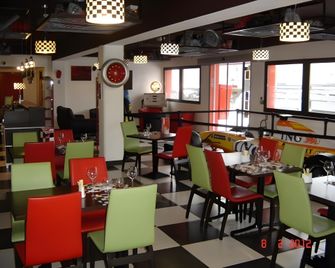 Enzo Hotels Pont-a-Mousson - Pont-à-Mousson - Restaurante