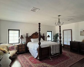Historic Shankle Ranch in Tubac, AZ - Tubac - Bedroom