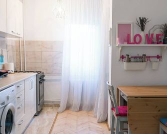 Transylvanian Nomad - Cluj Napoca - Kitchen