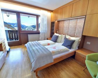 Apartment Nogler Frieda - Selva di Val Gardena - Bedroom