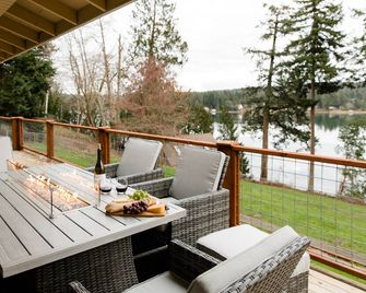 Harbor Serenity - Private Water Access, Hot Tub, EV Charger and Game Room - Gig Harbor - Balkon