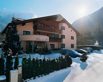 Living-Apart Anita - Oetz - Building