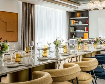 Neues Schloss Privat Hotel Zurich, Autograph Collection - ציריך - מסעדה